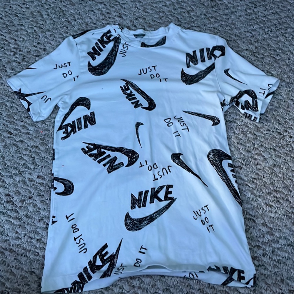 Nike white tee